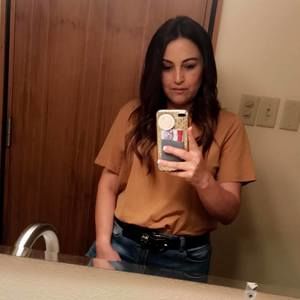 Meet your Posher, Leonor